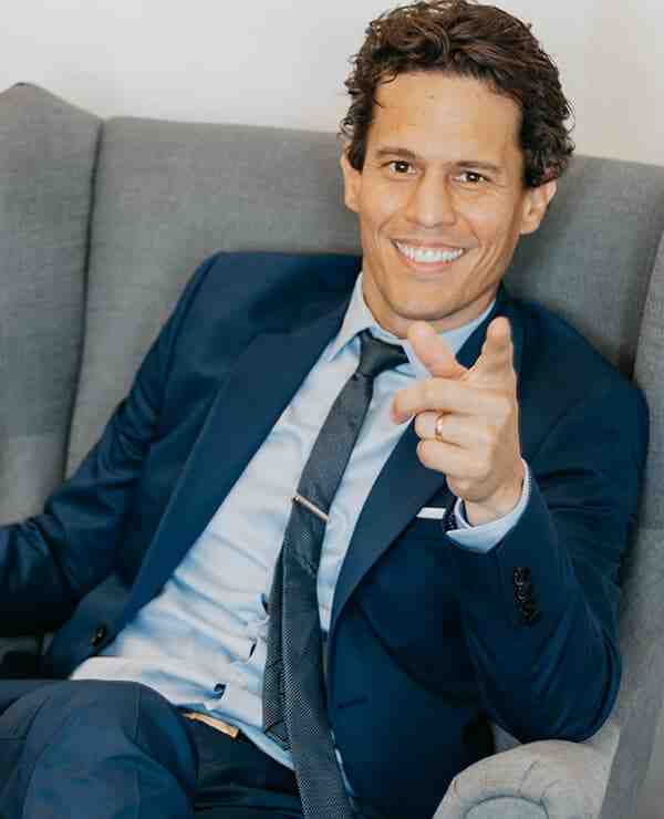 Can a general dentist do cosmetic dentistry?