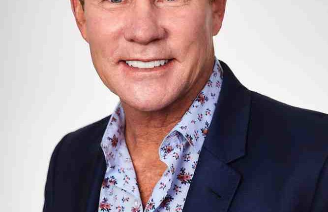 Cosmetic center for dentistry