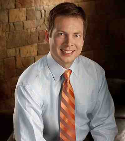 How much do implant dentists make?