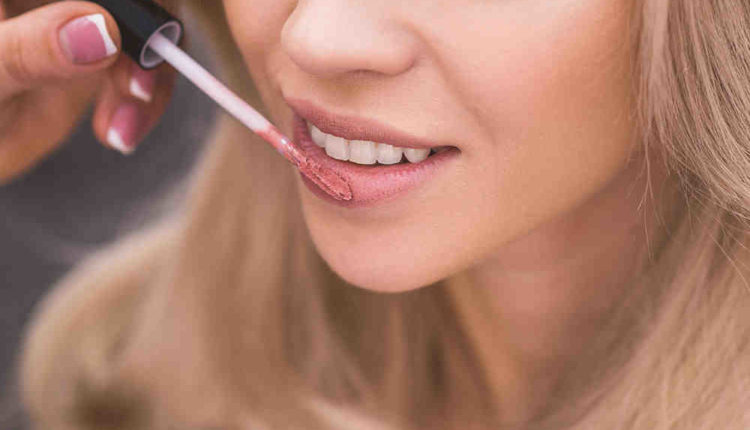 Cosmetic dentistry contoured lips