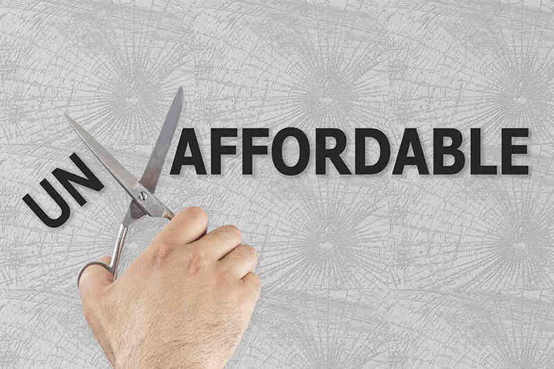 Is there a cheaper alternative to dental implants?