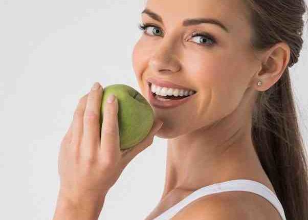 Can i eat apples with dental implants