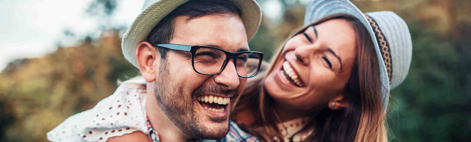 Who is not suitable for dental implants?