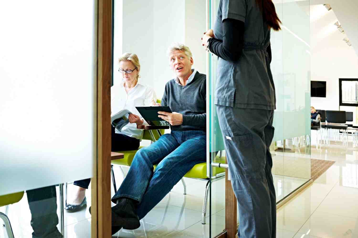 Can you get implants the same day your teeth are pulled?