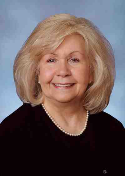 What degree do you need to be a cosmetic dentist?