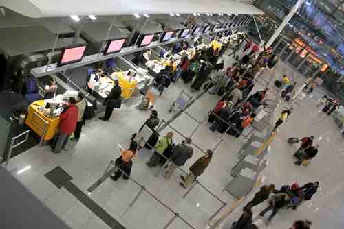 Can metal detectors detect dental implants?