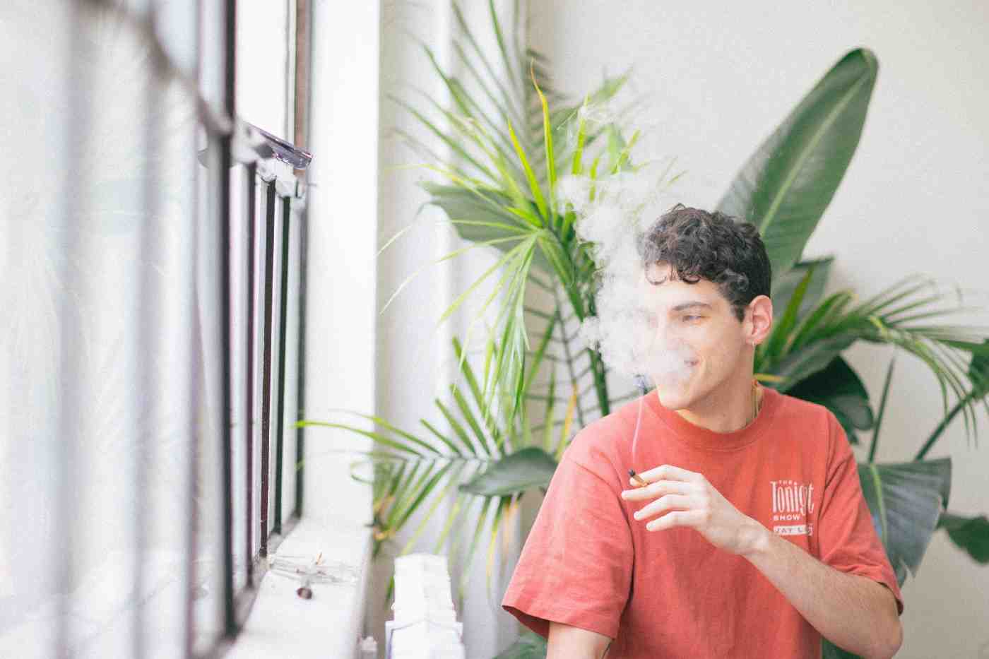 What happens if you smoke with dental implants?