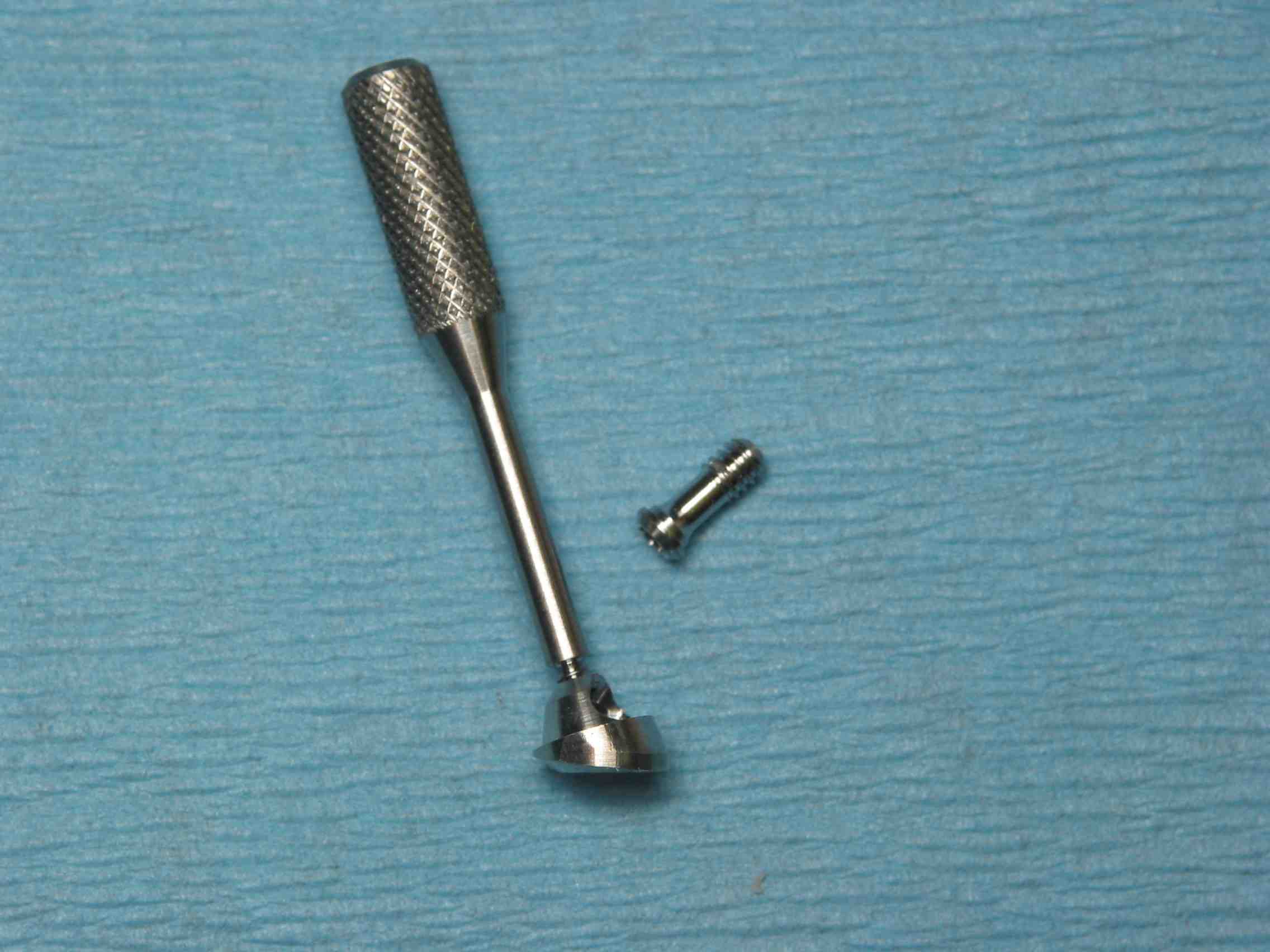 Can dental implant abutments be removed?