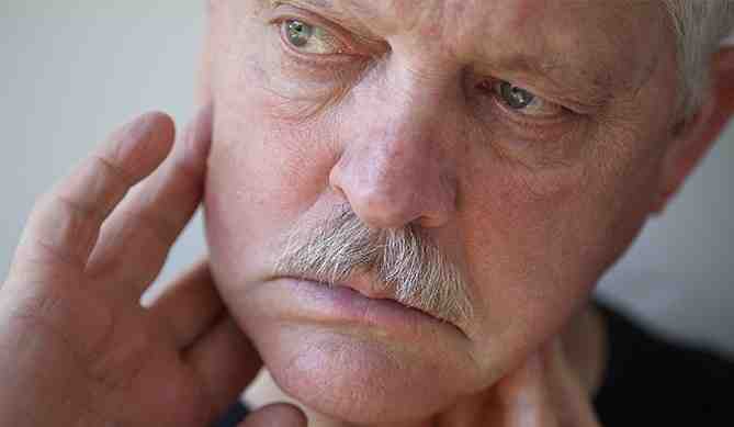 Can dental implants rot?