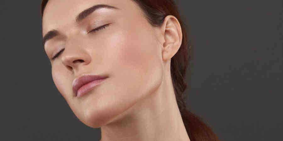 How long do chin implants last?