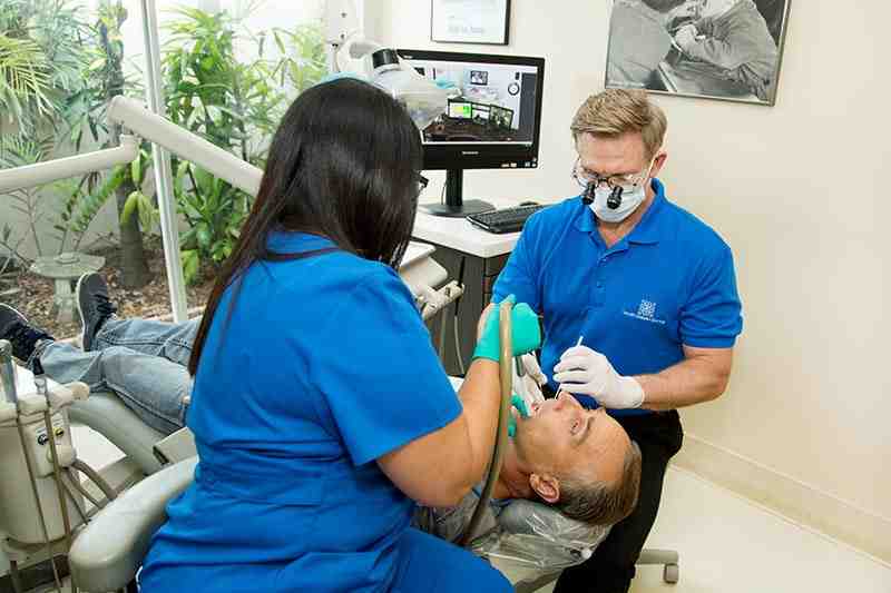 What procedures does a periodontist do?