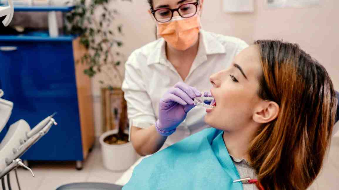Why does a tooth implant get loose?