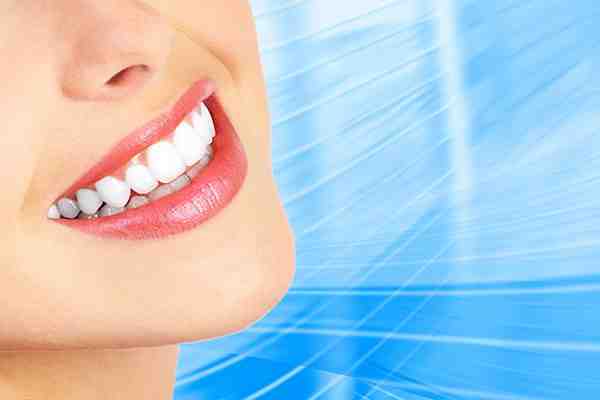Does sucking on lemons hurt your teeth?