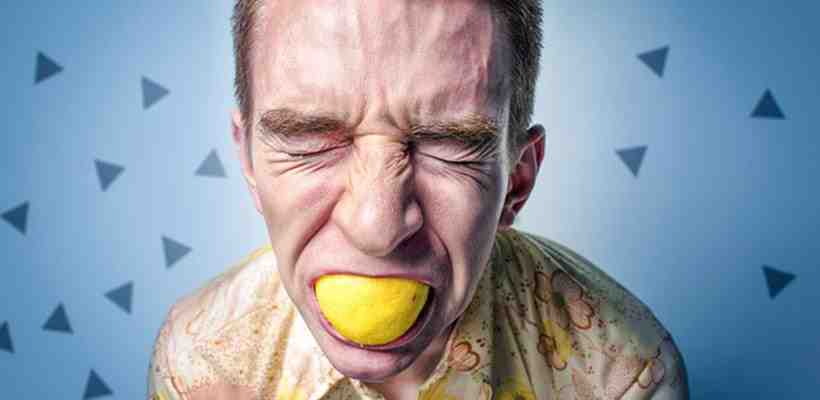Is drinking hot water with lemon bad for your teeth?