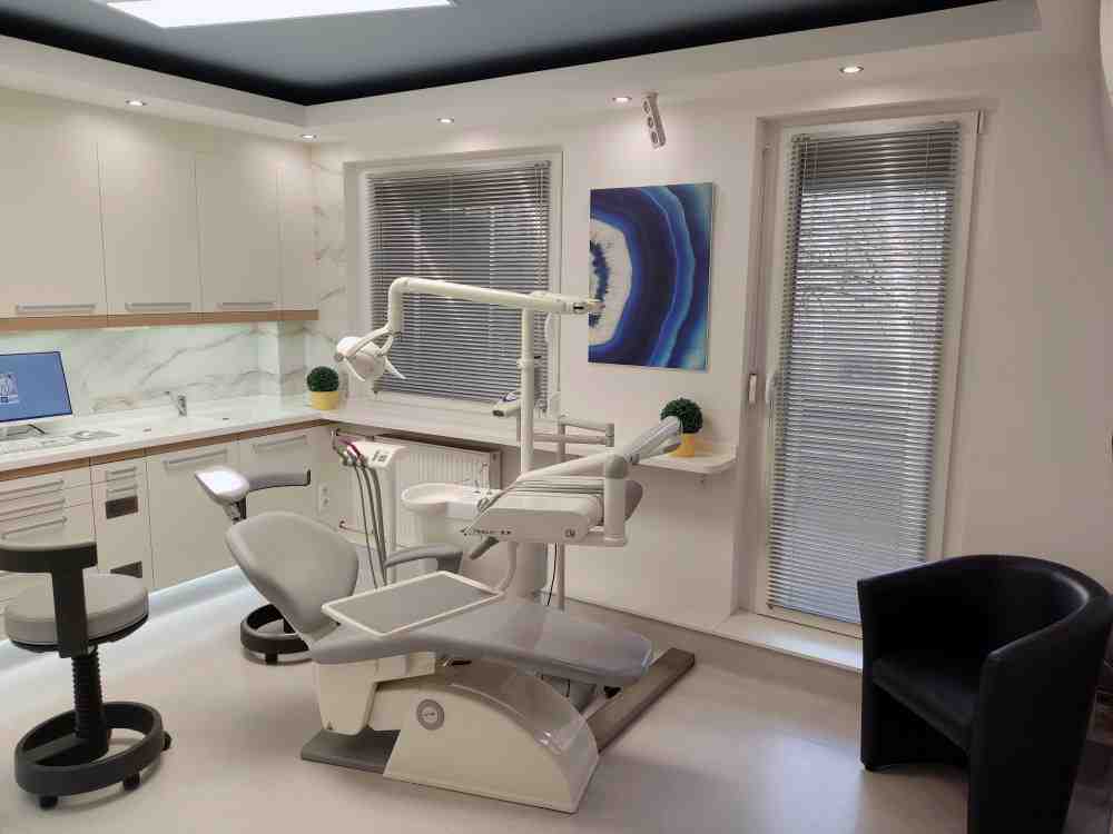 What is the dentist based off?