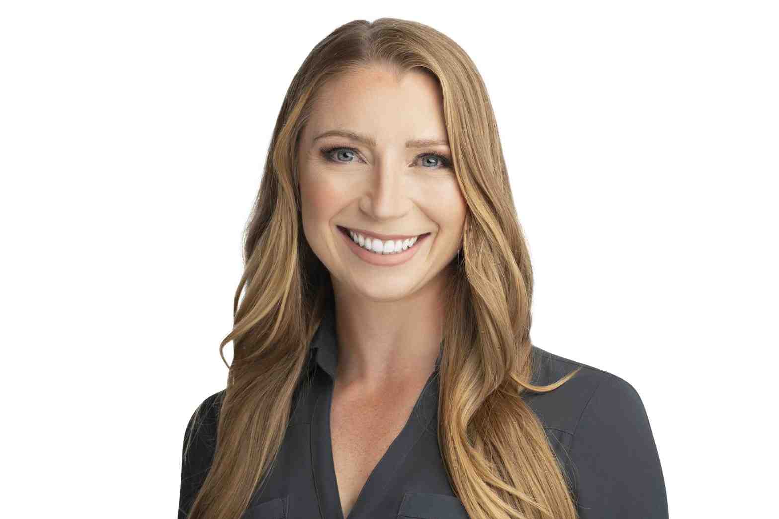 Who is the best veneer dentist in the world?